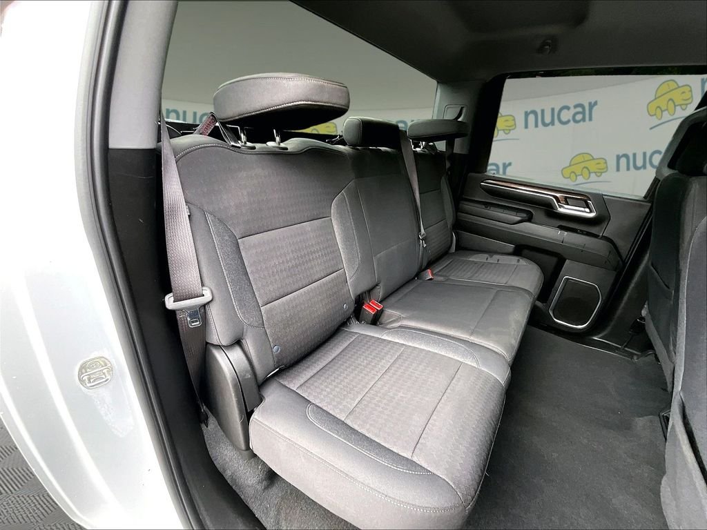 Used 2024 Summit White Chevrolet LT image 16