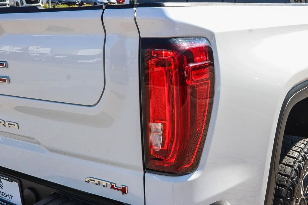 Used 2025 White GMC AT4 image 10