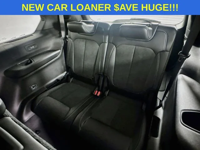New 2026 Bright White Clear-Coat Exterior Paint Jeep Laredo image 27