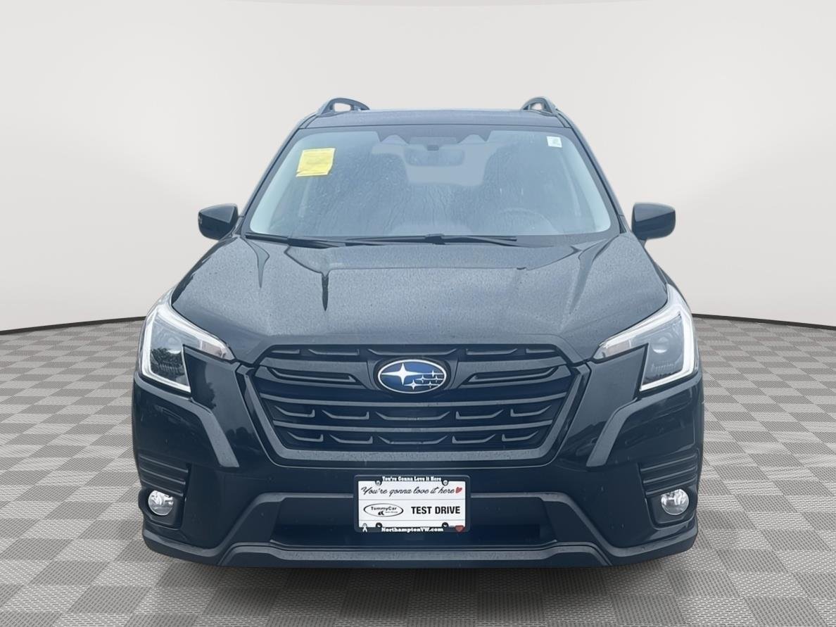 Used 2023 Crystal Black Silica Subaru Premium image 3