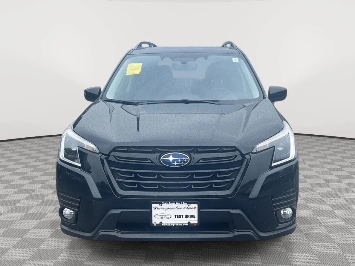 Used 2023 Crystal Black Silica Subaru Premium image 3