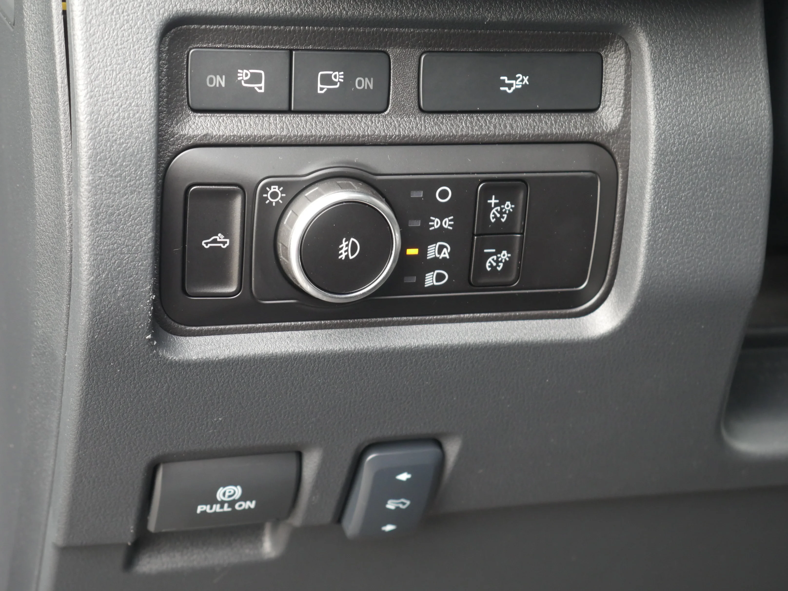 Certified Used 2024 Carbonized Gray Metallic Ford LARIAT image 6