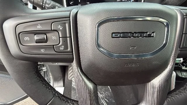 2026 GMC Sierra 2500HD Denali Ultimate - Photo 19