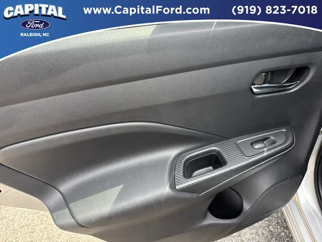 Used 2025 Silver Nissan 1.6 SV image 16