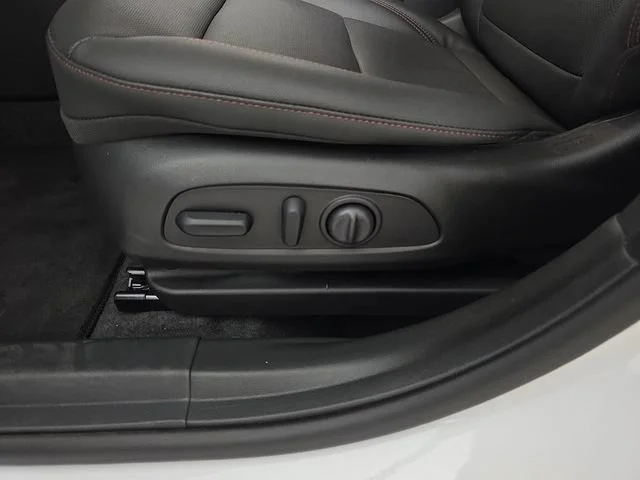 Used 2026 Summit White Chevrolet 2RS image 23