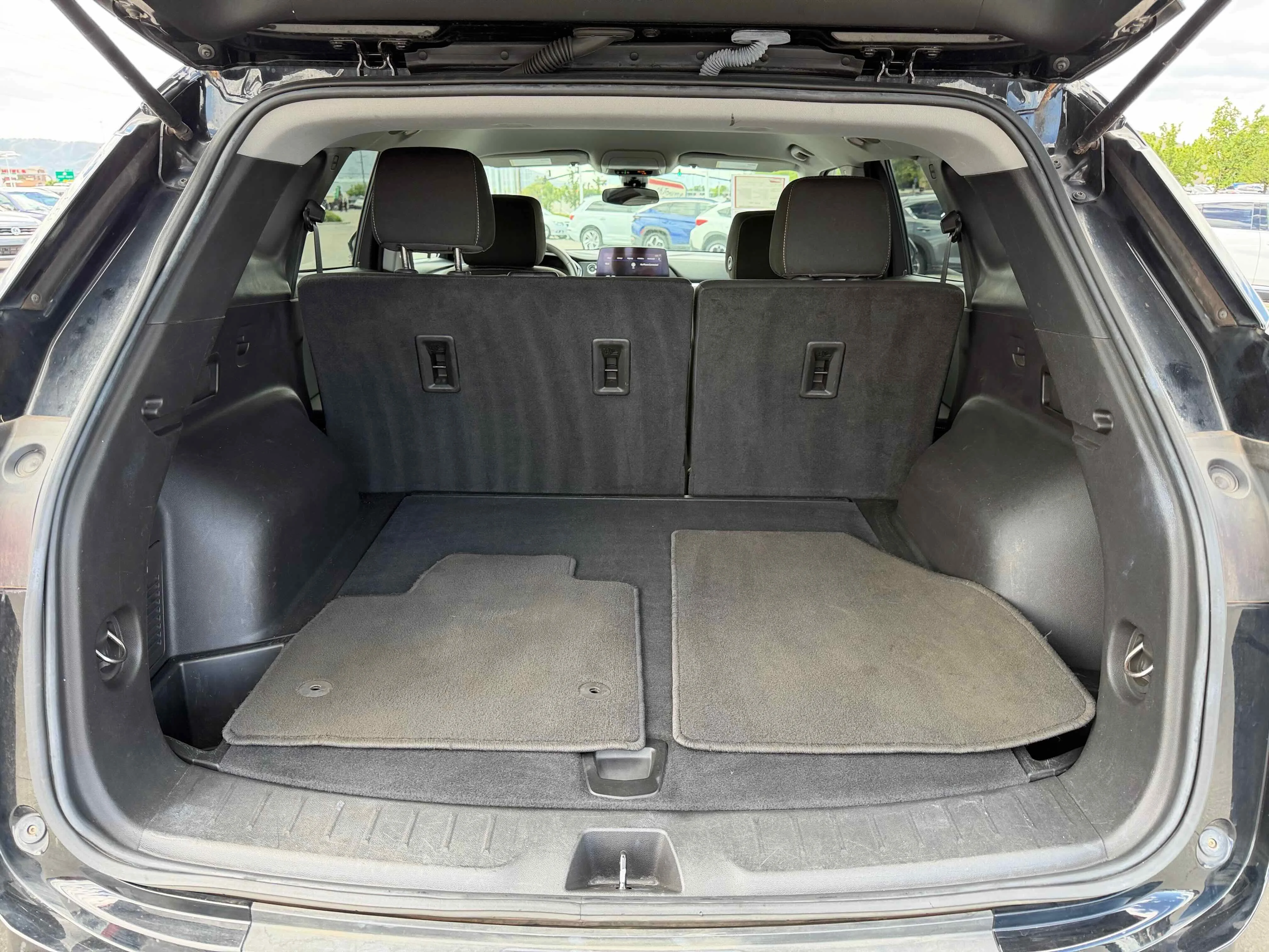 Used 2024 Black Chevrolet LT image 32