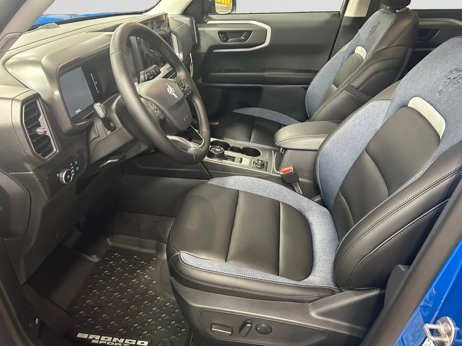 New 2026 Velocity Blue Metallic Ford Outer Banks image 13