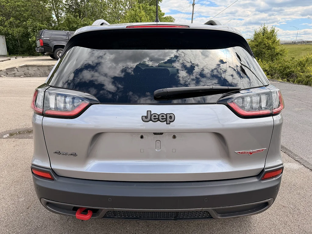 Used 2020 Granite Crystal Metallic Clear Coat Jeep Trailhawk Elite image 4
