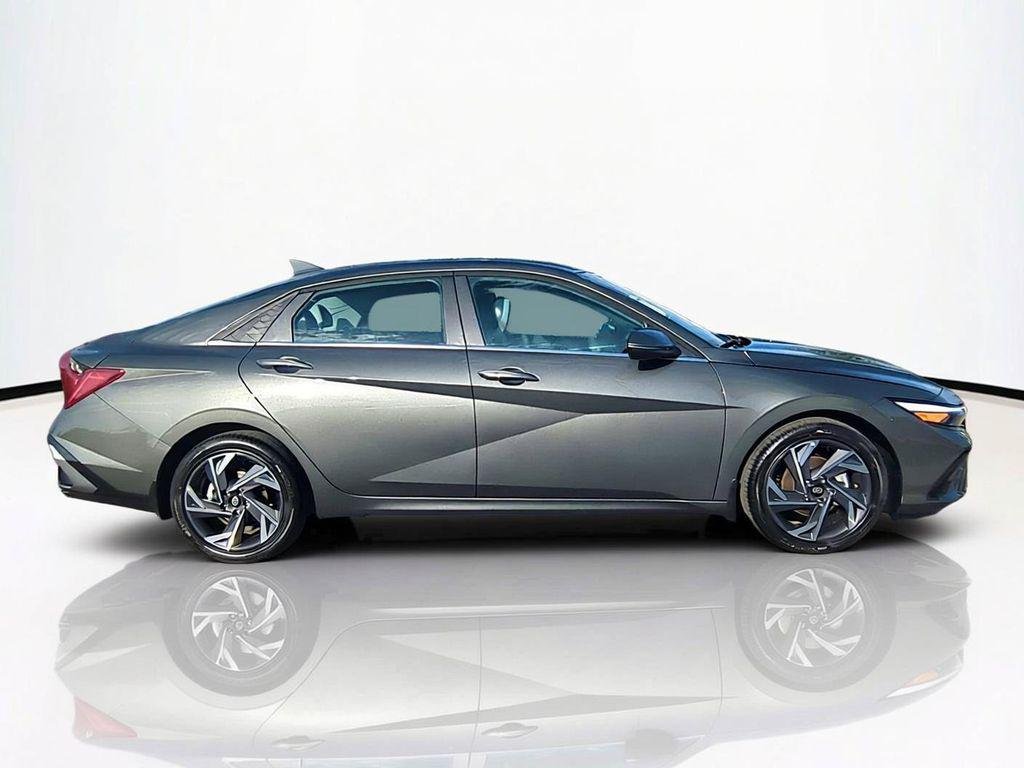 New 2026 Gray Hyundai Limited image 4