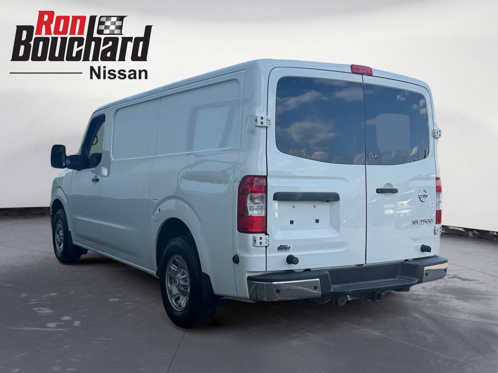 Used 2020 White Nissan SV image 4