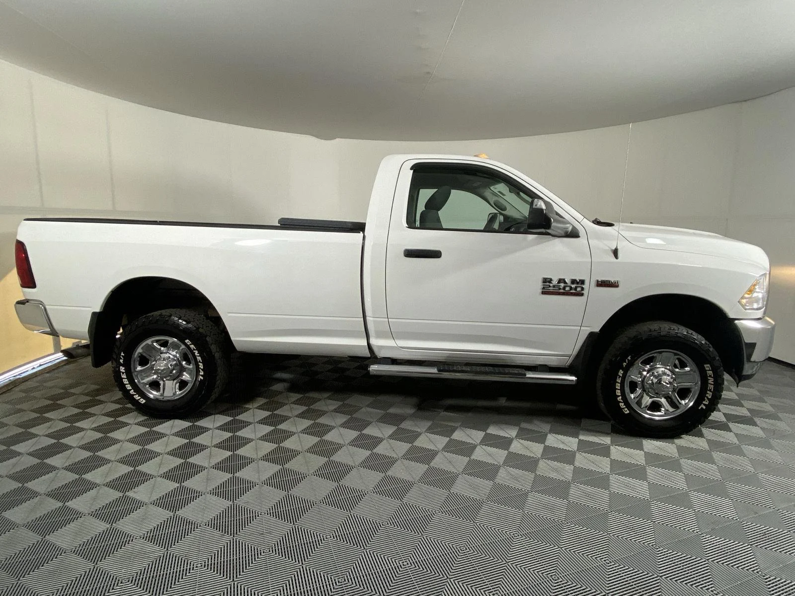 Used 2017 Bright White Clearcoat Ram Tradesman image 2
