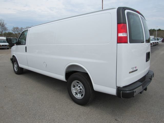 Certified Used 2025 Summit White Chevrolet WT image 7