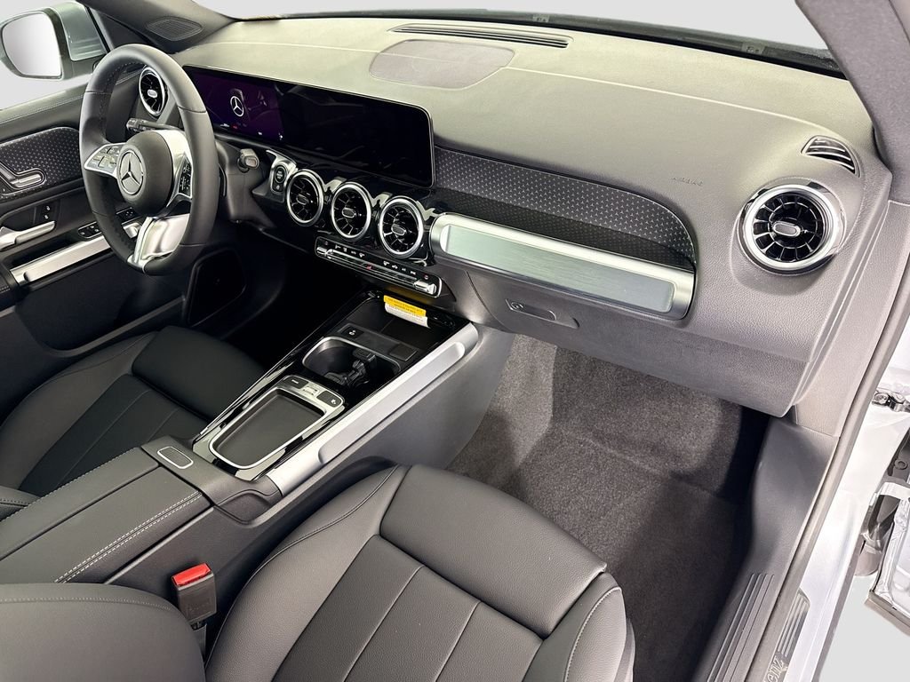 New 2026 Cirrus Silver Metallic Mercedes-Benz GLB 250 image 17