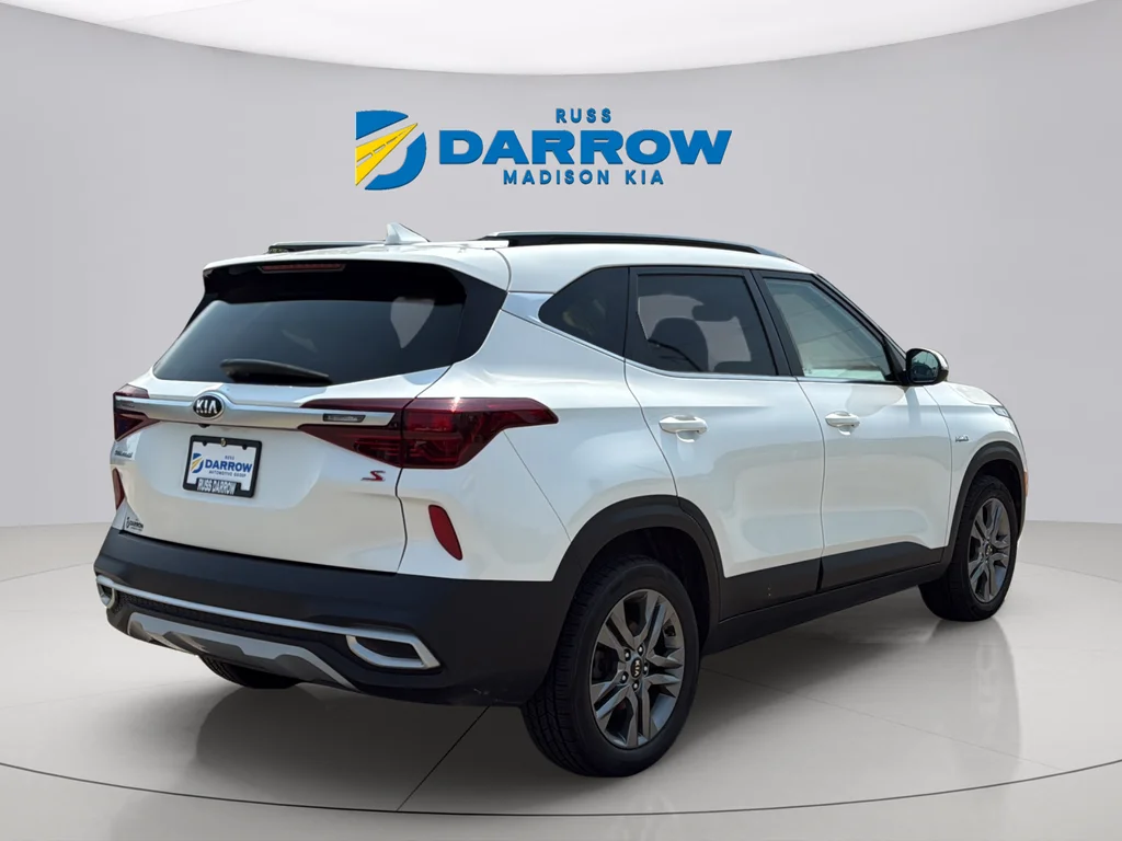 Used 2021 Snow White Pearl Kia S image 5