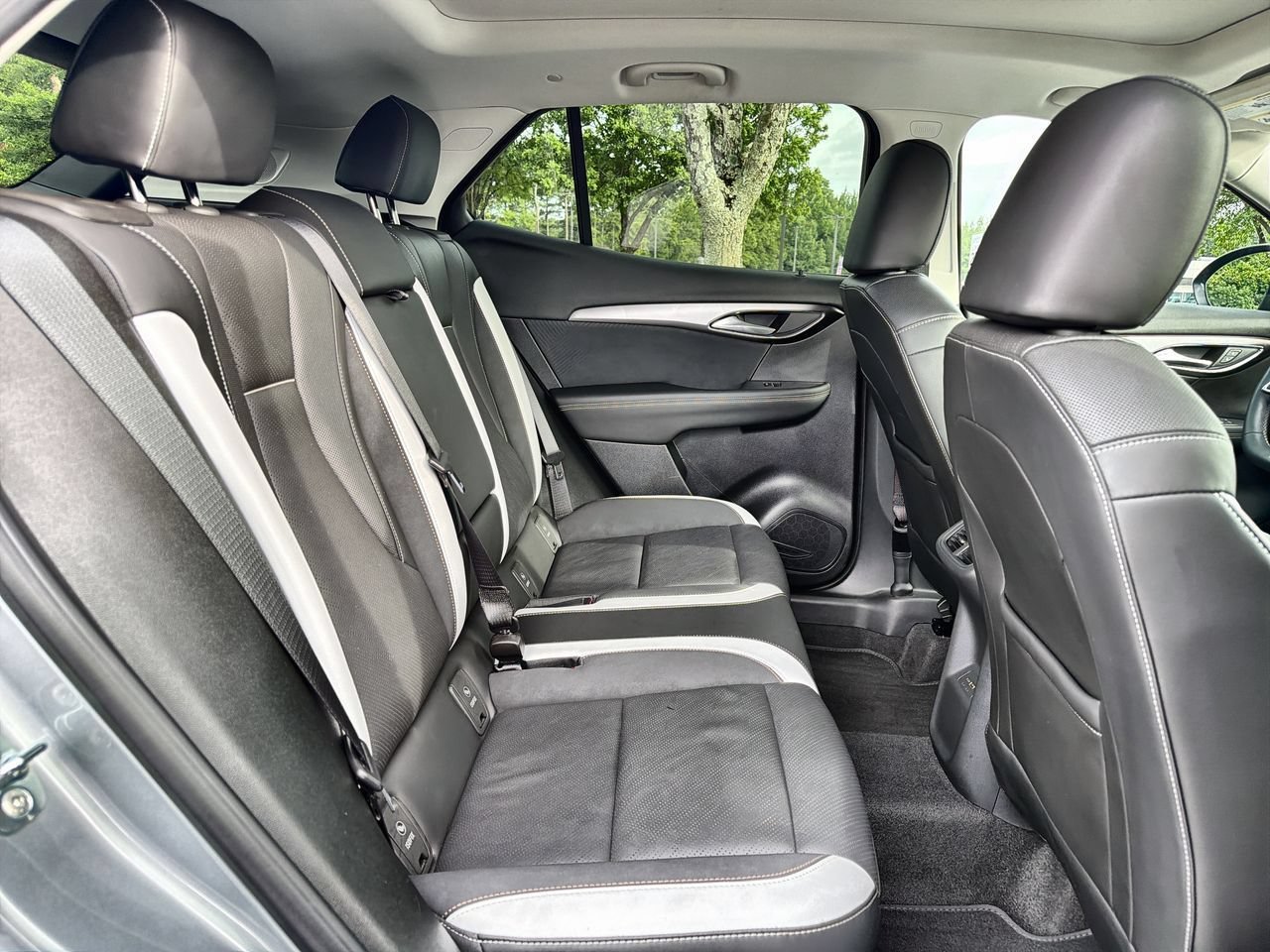 Used 2025 Moonstone Gray Metallic Buick Sport Touring image 22