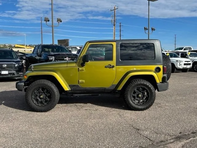 Used 2007 Green Jeep Sahara image 2