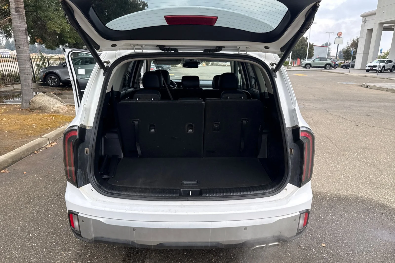 Used 2024 White Kia EX image 12