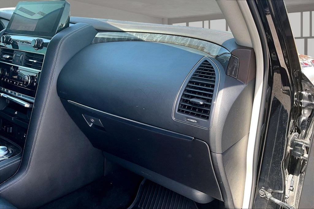 Used 2023 Black Nissan Platinum image 15