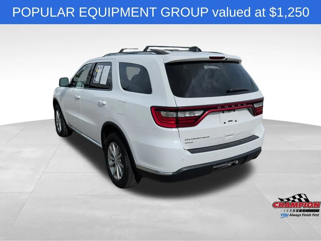 Used 2017 White Dodge SXT image 3