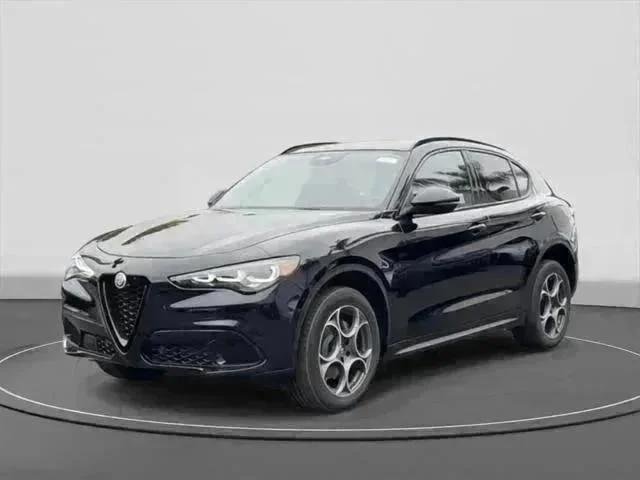 New 2025 Vulcano Black Metallic Exterior Paint Alfa Romeo  image 3