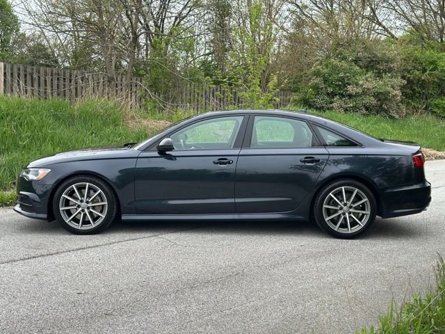 Used 2018 Moonlight Blue Audi 2.0T Premium image 10