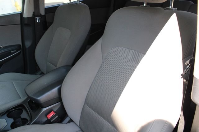 Used 2015 Silver Hyundai Base image 3