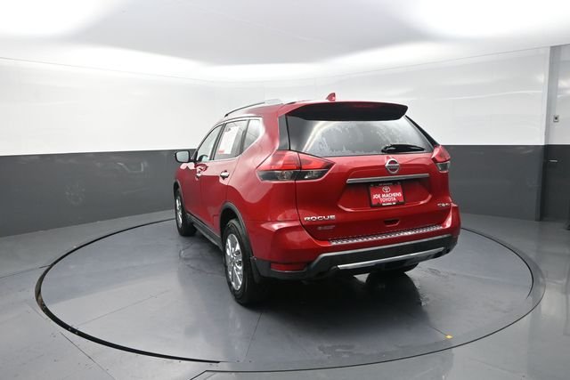 Used 2017 Red Nissan SV image 53