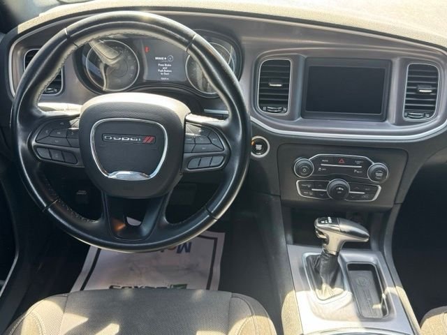 Used 2022 Black Dodge SXT image 17