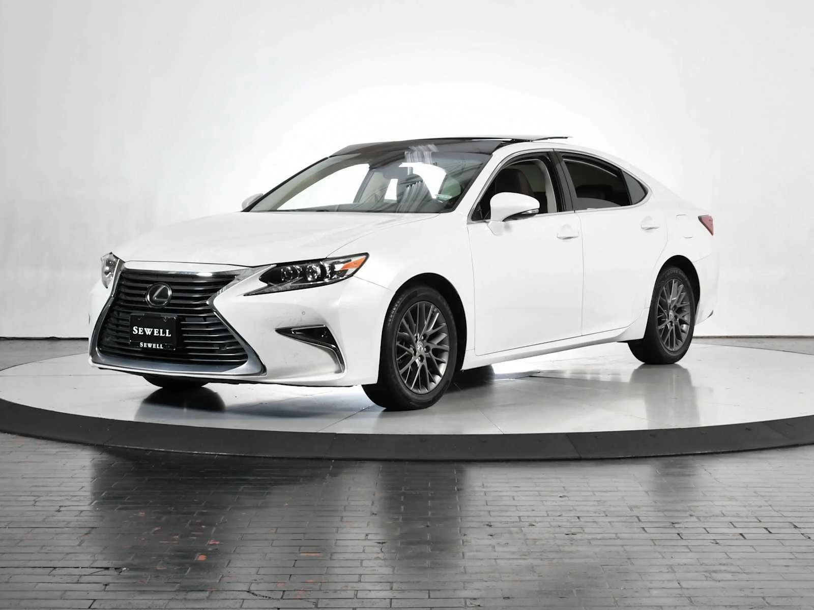 2018 Lexus ES 350 ES 350's photo