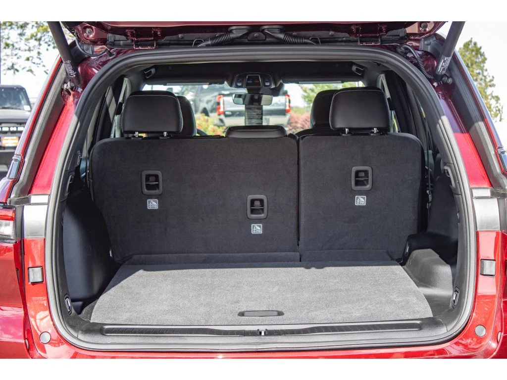 New 2026 Velvet Red Pearlcoat Jeep Laredo Altitude image 12