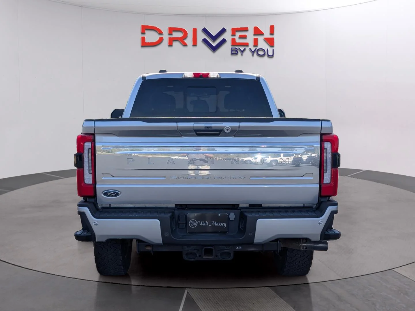 Used 2024 Iconic Silver Ford Platinum image 4