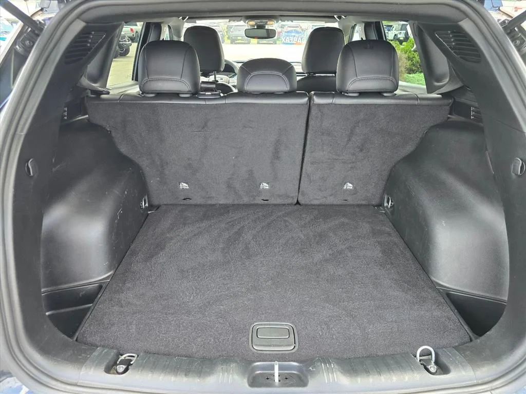 Used 2025 Black Jeep Limited image 26