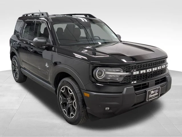 New 2025 Shadow Black Ford Outer Banks® image 17