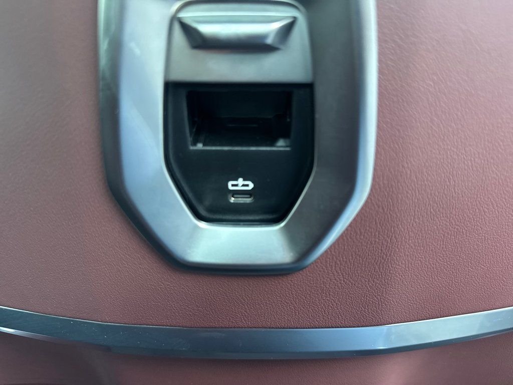 Used 2023 Black BMW 760i xDrive image 24