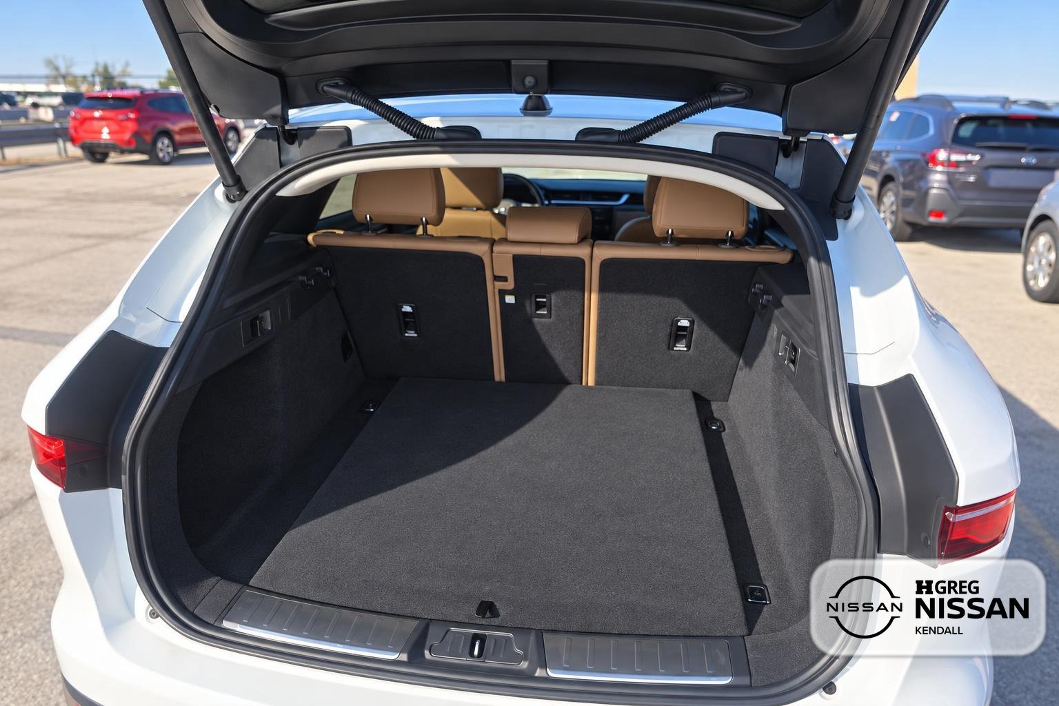 Used 2023 White Jaguar P250 S image 14