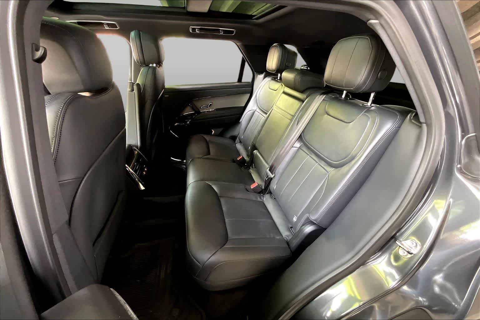 Used 2025 Carpathian Grey Premium Metallic Land Rover Dynamic SE image 25