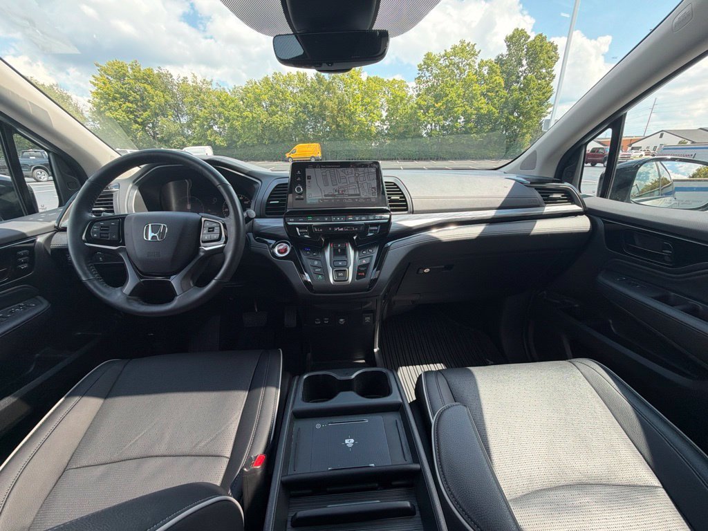 2025 Honda Odyssey Elite - Photo 12