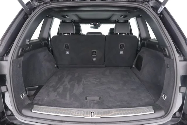 Used 2025 Black Jeep Overland image 32