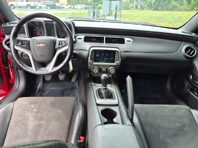 Used 2014 Red Chevrolet SS image 24