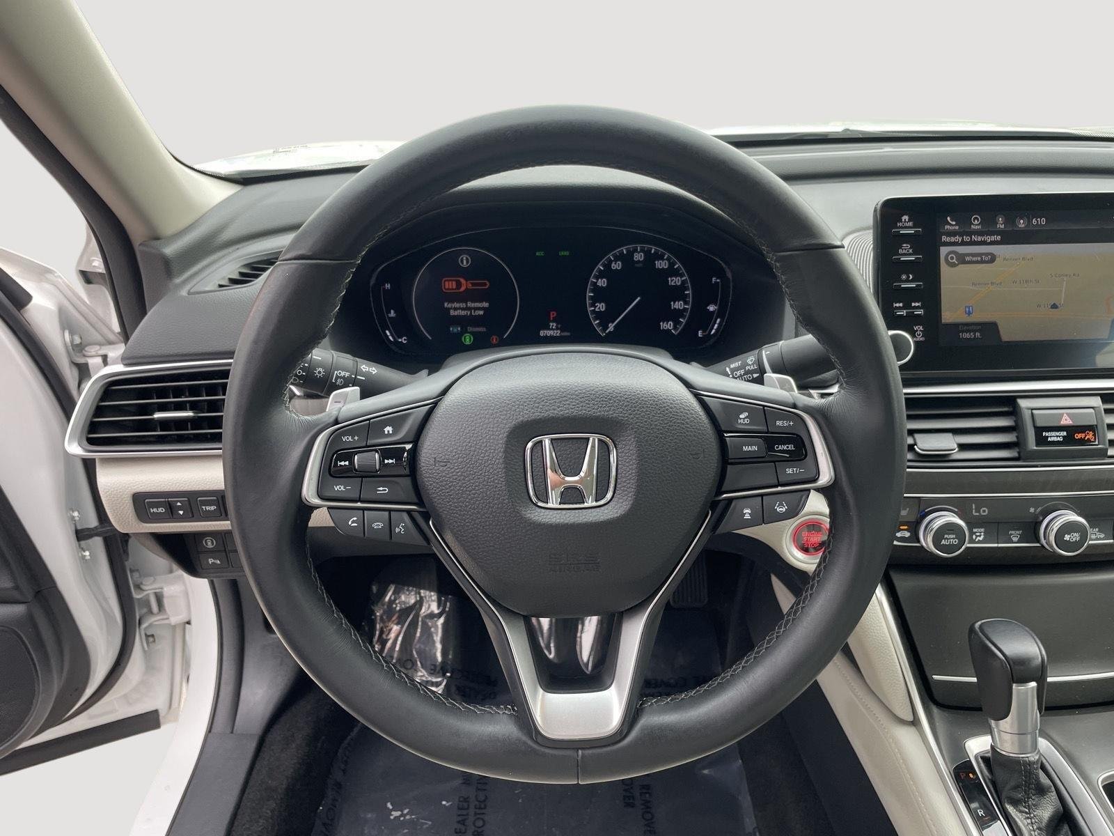 Used 2018 Champagne Frost Pearl Honda Touring 1.5T image 22