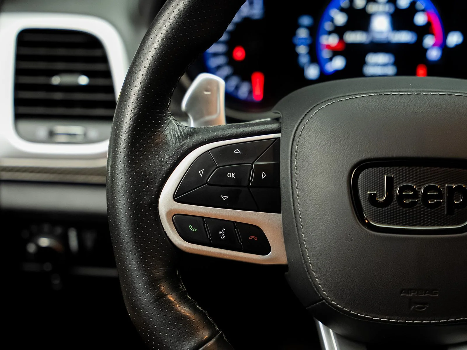 Used 2021 White Jeep Trackhawk image 46