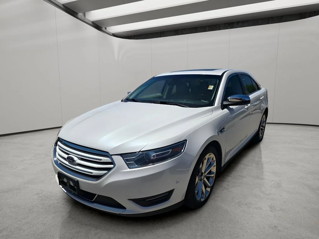 Used 2016 White Platinum Metallic Tri-Coat Ford Limited image 2