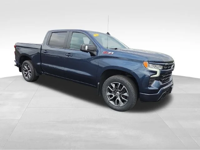 Used 2022 NORTHSKY BLUE METALLIC Chevrolet RST image 8