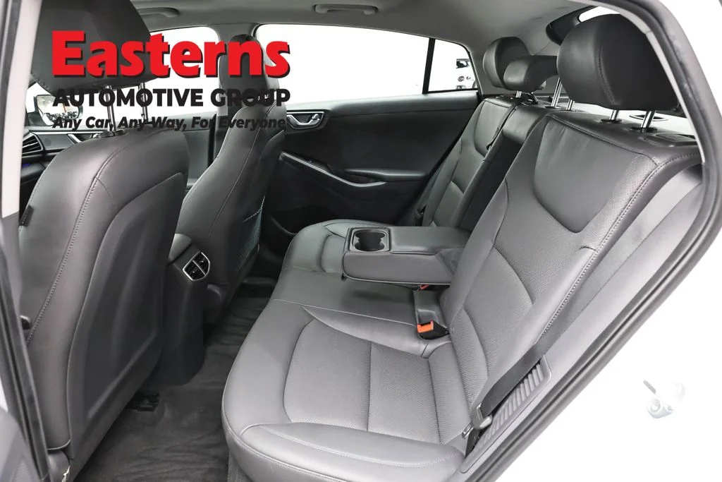Used 2021 White Hyundai Limited image 25
