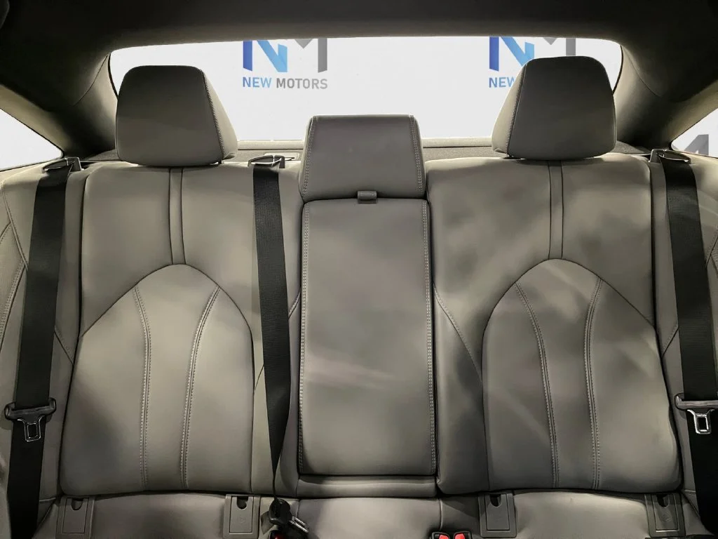 Used 2021 Pearl Toyota XLE image 13