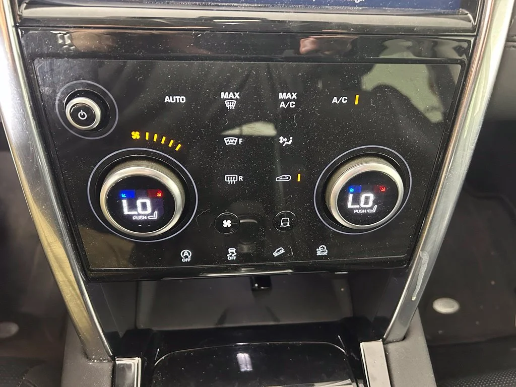 Used 2020 White Land Rover S image 6