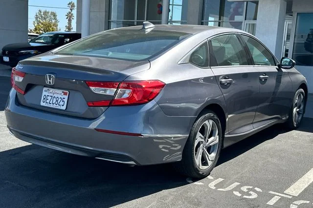 Used 2018 Modern Steel Metallic Honda EX image 5