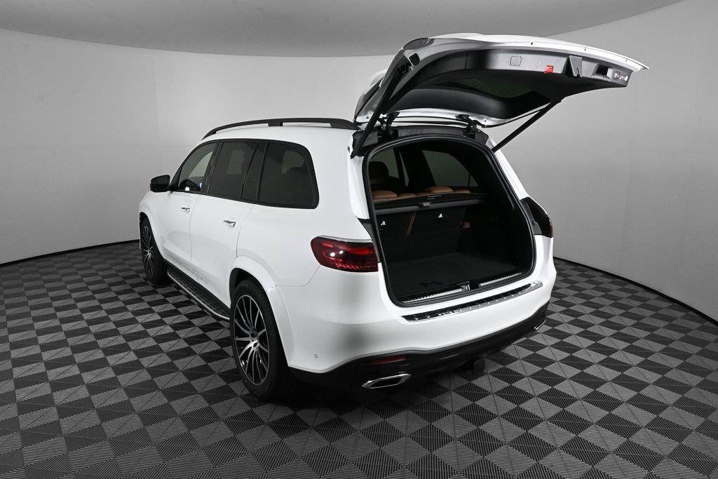 New 2026 MANUFAKTUR Moonlight White Metallic Mercedes-Benz GLS 450 image 70