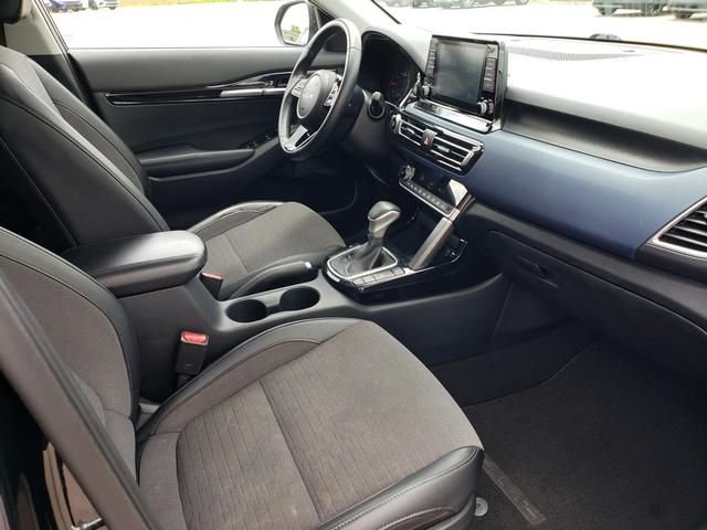 Used 2023 Black Kia S image 18