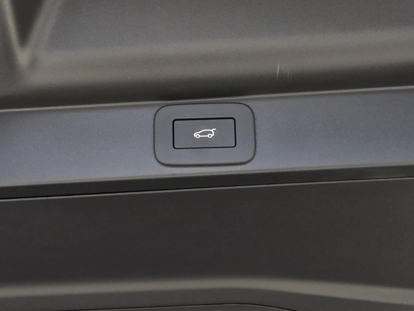 New 2026 Santorini Black LAND ROVER  image 32